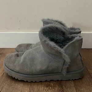 Women’s Grey Uggs